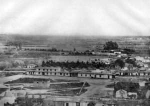 Plaza from atop Fort Moore Hill around 1862. Courtesy of Los Angeles Public Library.