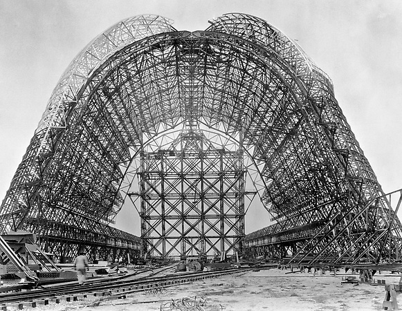 Historical photograph of Moffett Field's Hanger One under construction during the years of 1931-1933.
