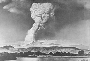 Lassen Peak eruption (1915). Photograph by R.E. Stinson.