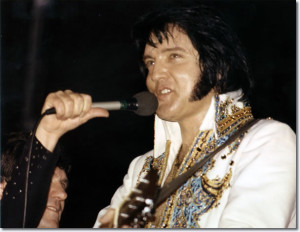 Elvis Presley at the Cow Palace (Novembr 28 ,1976).