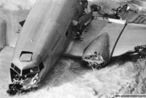 United Airlines DC-3 crash (1937).