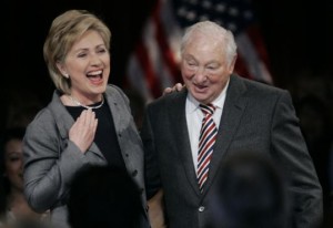 Walter Shorenstein with Hilary Clinton (2007).